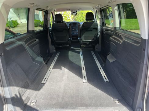 Used 2016 Mercedes-Benz Metris Passenger image 10