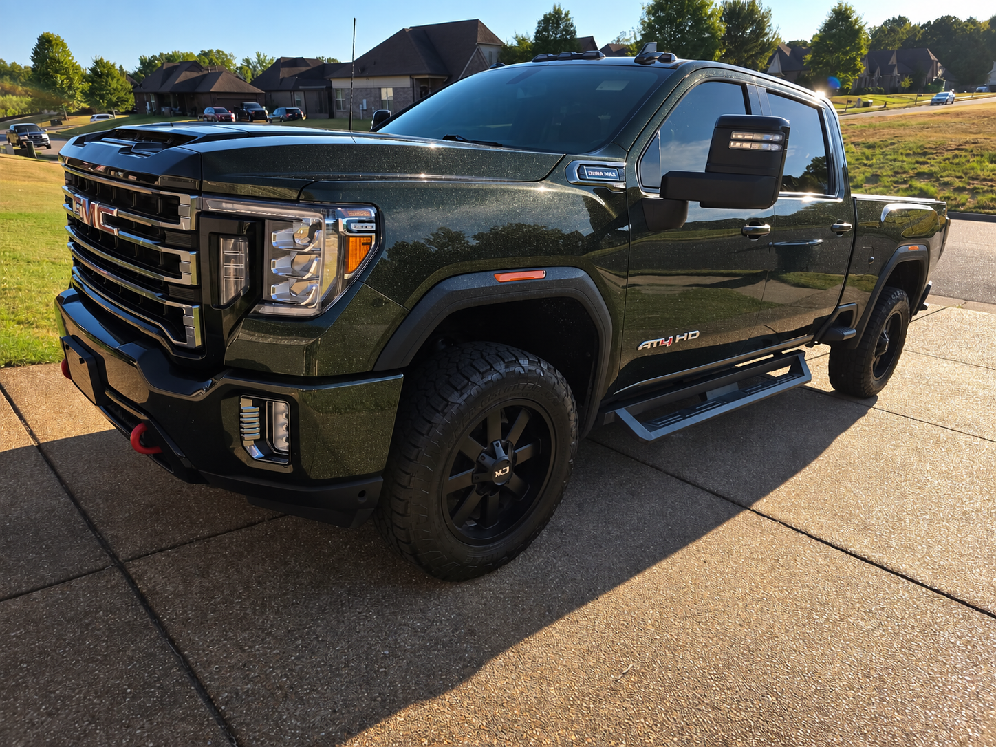 Used 2022 GMC Sierra 2500 AT4 AWD/4WD image 2