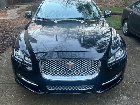 Used 2016 Jaguar XJ L Portfolio image 1