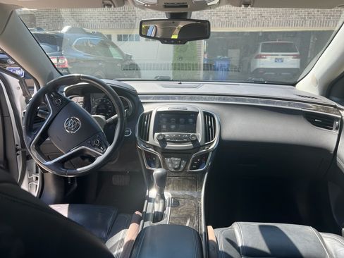 Used 2016 Buick LaCrosse Leather FWD image 9