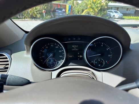 Used 2010 Mercedes-Benz ML 350 4MATIC image 19