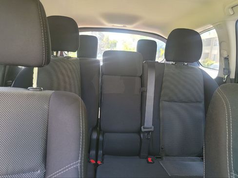 Used 2018 Nissan Pathfinder S image 8