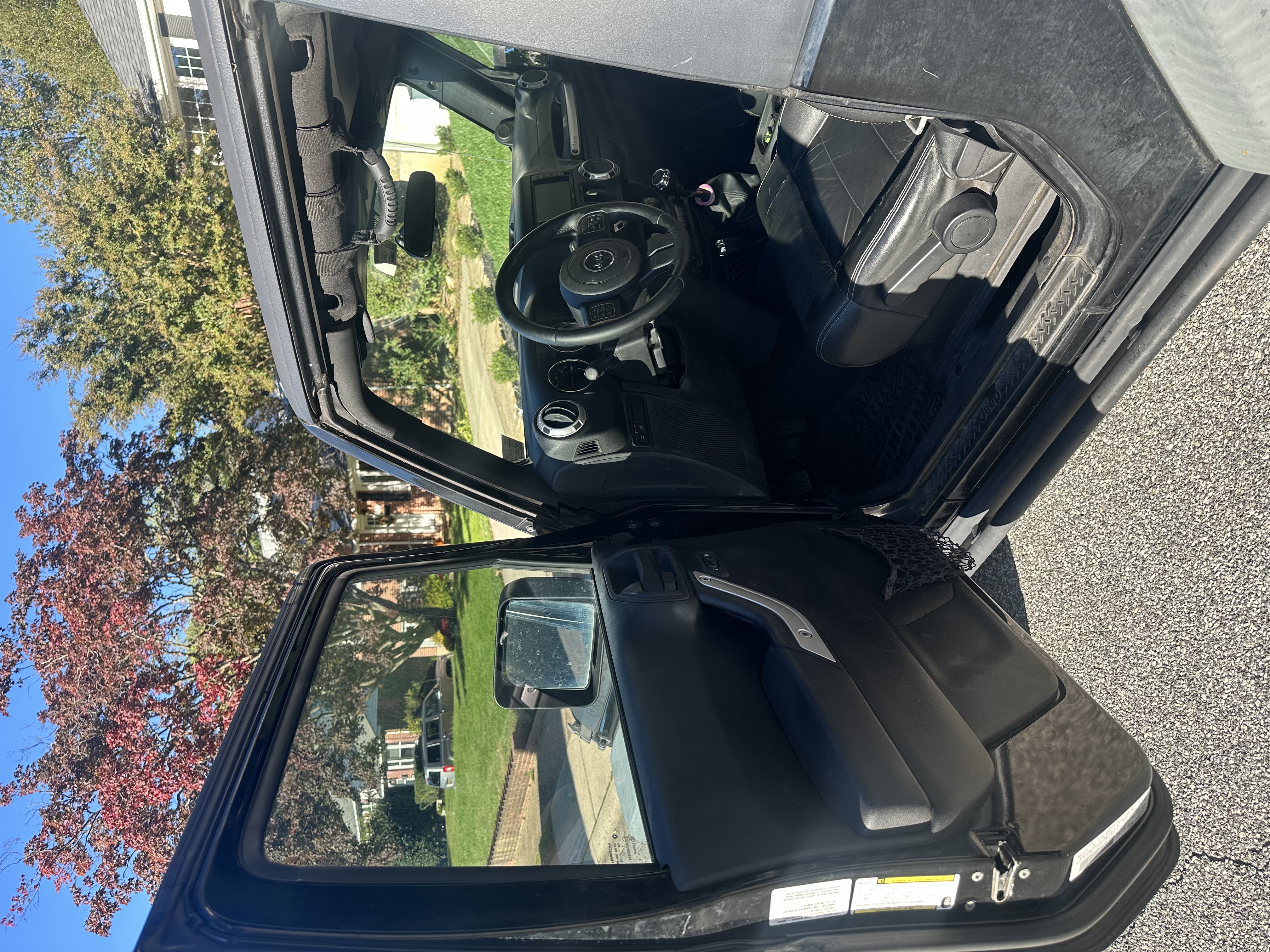 Used 2012 Jeep Wrangler Rubicon w/ PWR Convenience Group AWD/4WD image 12
