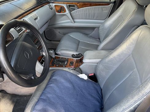 Used 1998 Mercedes-Benz E 300 Sedan image 10
