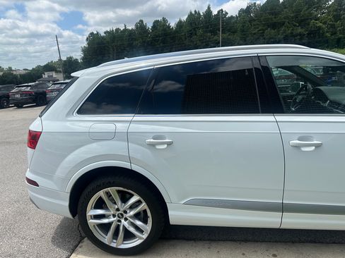 Used 2018 Audi Q7 3.0T Prestige w/ Prestige Package AWD/4WD image 5
