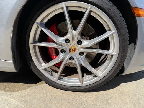 Used 2018 Porsche 911 Carrera S image 16