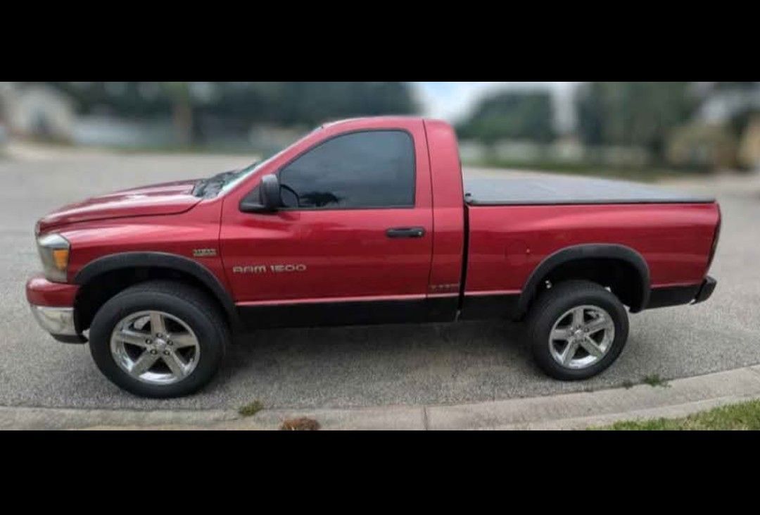 Used 2006 Dodge Ram 1500 Truck SLT w/ Trailer Tow Group AWD/4WD image 1