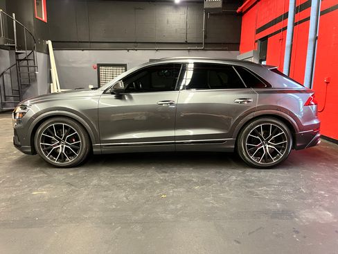 Used 2021 Audi SQ8 Prestige AWD/4WD image 25