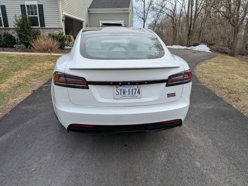 Used 2024 Tesla Model S Plaid image 8