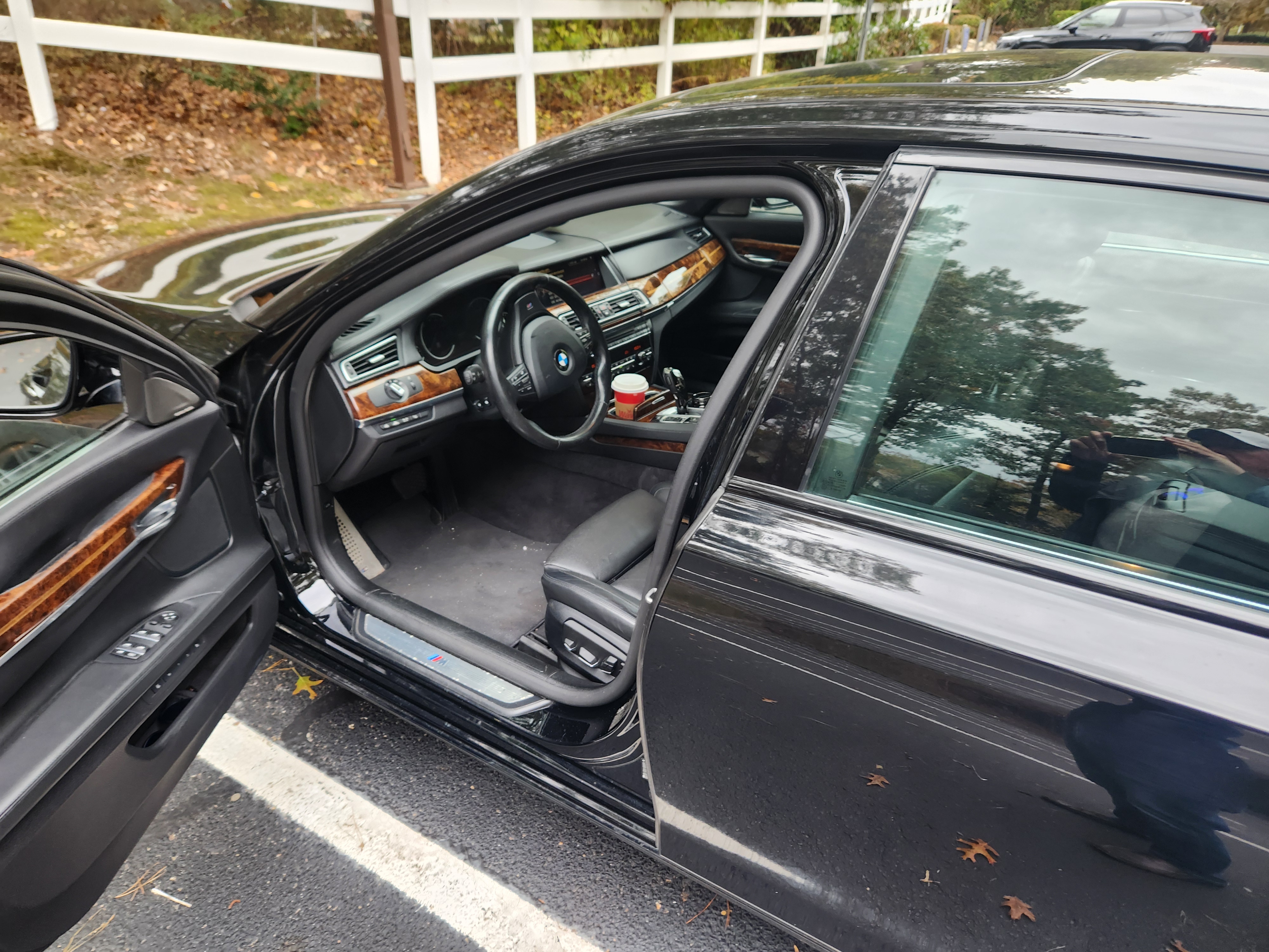 Used 2014 BMW 750Li xDrive AWD/4WD image 9