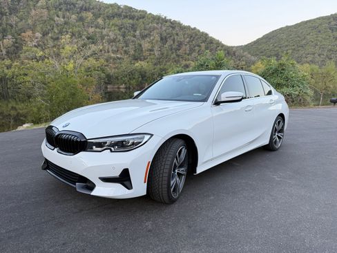Used 2022 BMW 330i Sedan w/ Driving Assistance Package RWD image 1