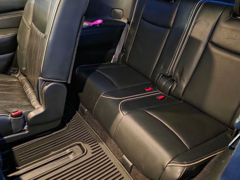 Used 2017 INFINITI QX60 Luxe w/ Deluxe Technology Package image 11