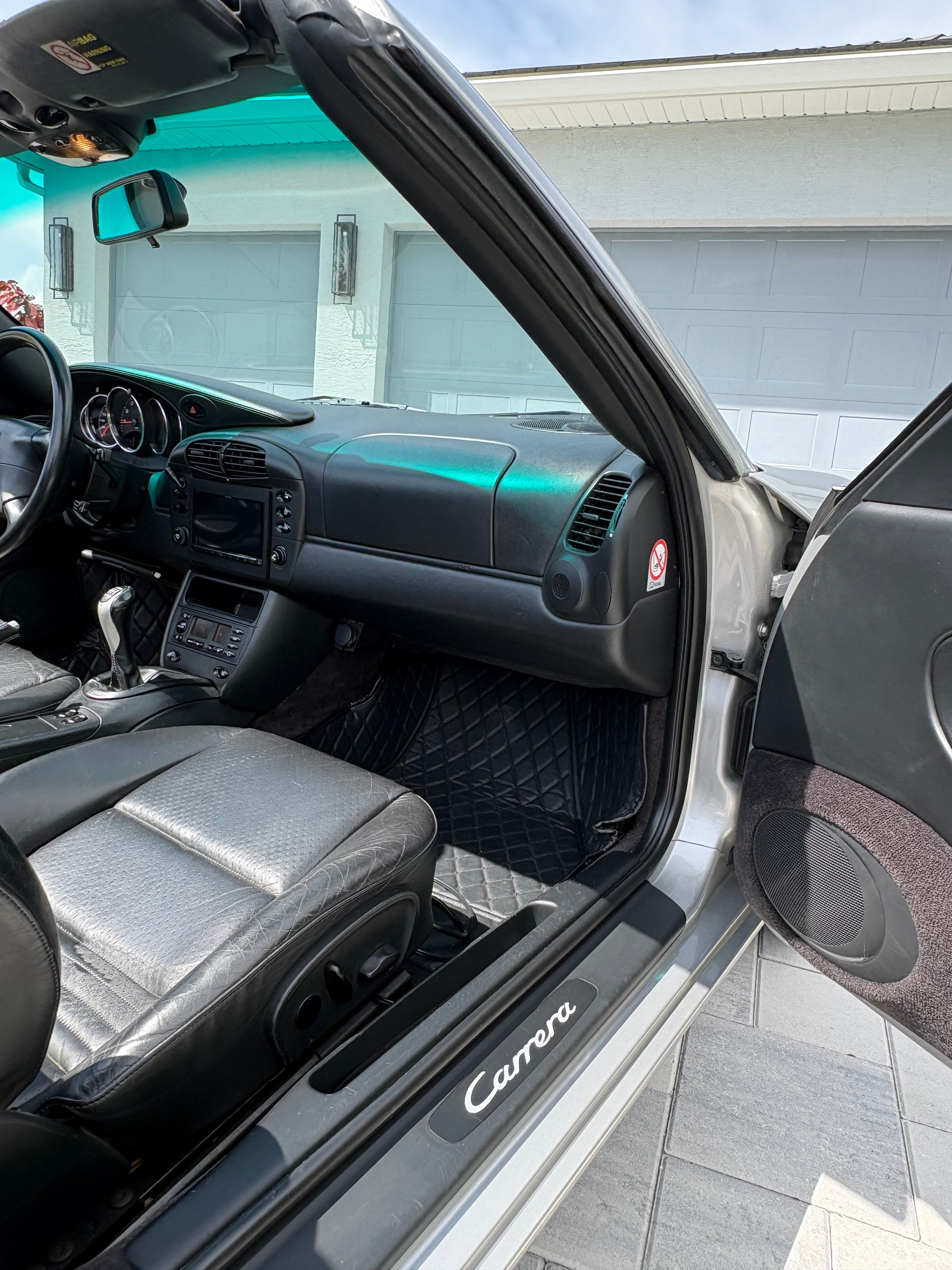 Used 2001 Porsche 911 Cabriolet image 24