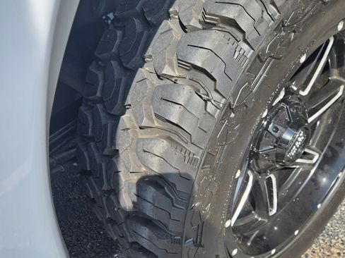 Used 2011 Ford F150 XLT w/ Trailer Tow Pkg image 16