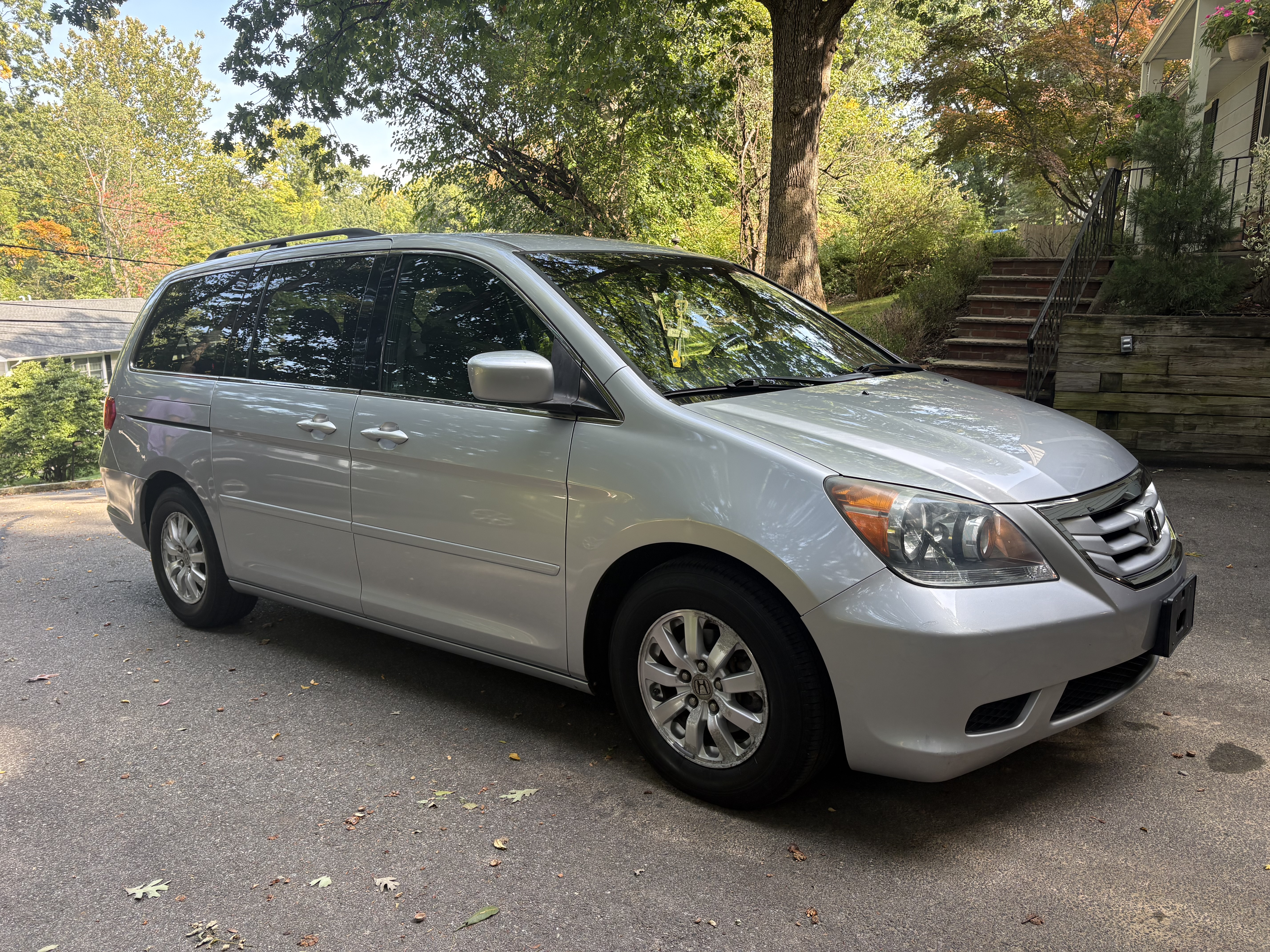 Used 2010 Honda Odyssey EX image 4