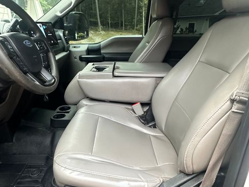 Used 2019 Ford F250 XL w/ Power Equipment Group image 19