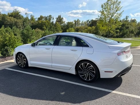 Used 2020 Lincoln MKZ Reserve w/ Luxury Package AWD/4WD image 9