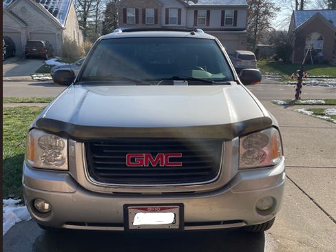Used 2004 GMC Envoy XUV SLT image 2