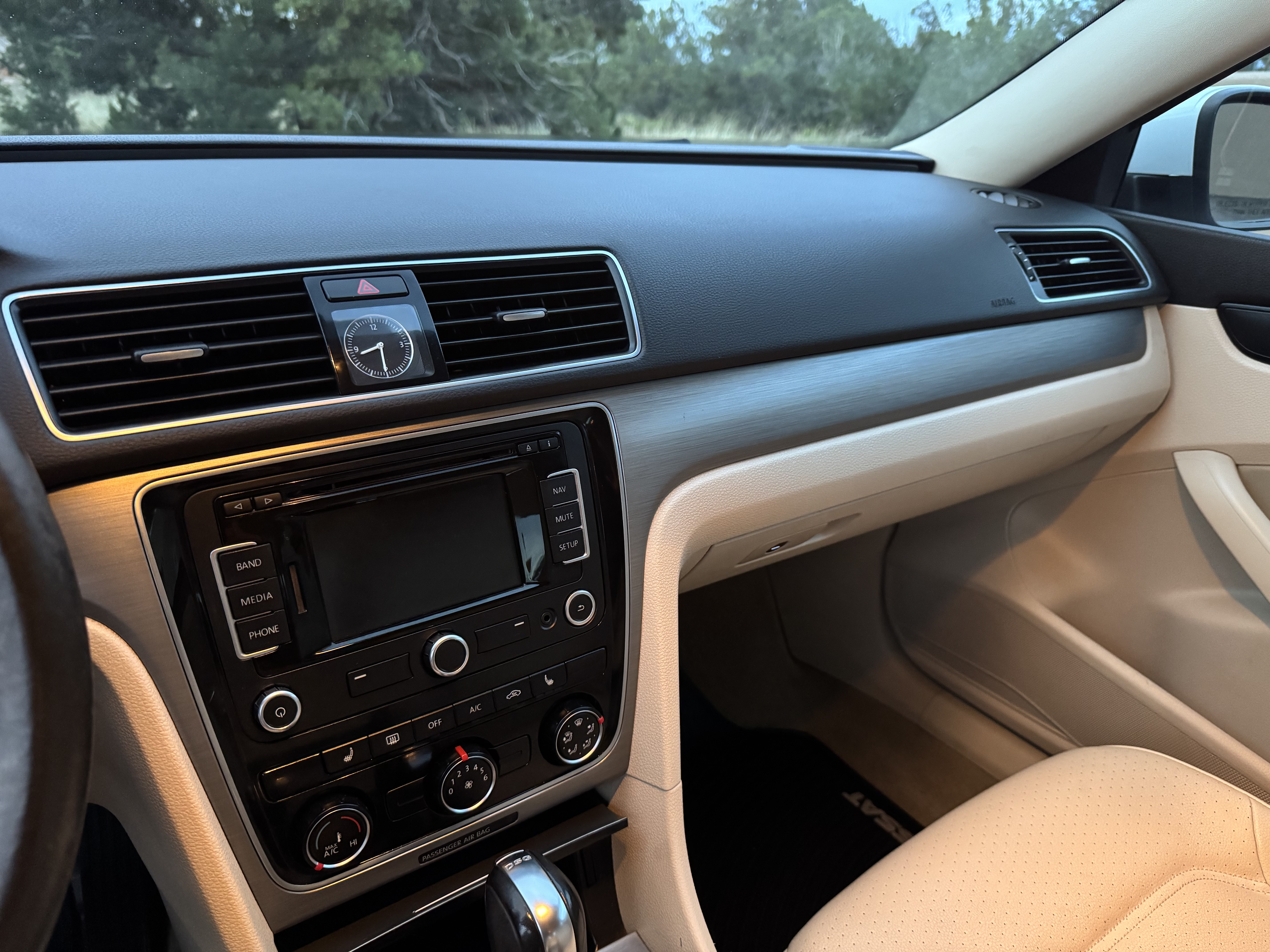 Used 2014 Volkswagen Passat TDI SE FWD image 5