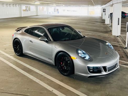 Used 2019 Porsche 911 GT3 RS image 1