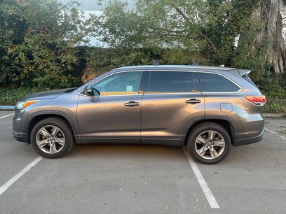 Used 2016 Toyota Highlander Limited