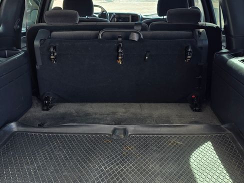 Used 2002 GMC Yukon XL SLE image 17