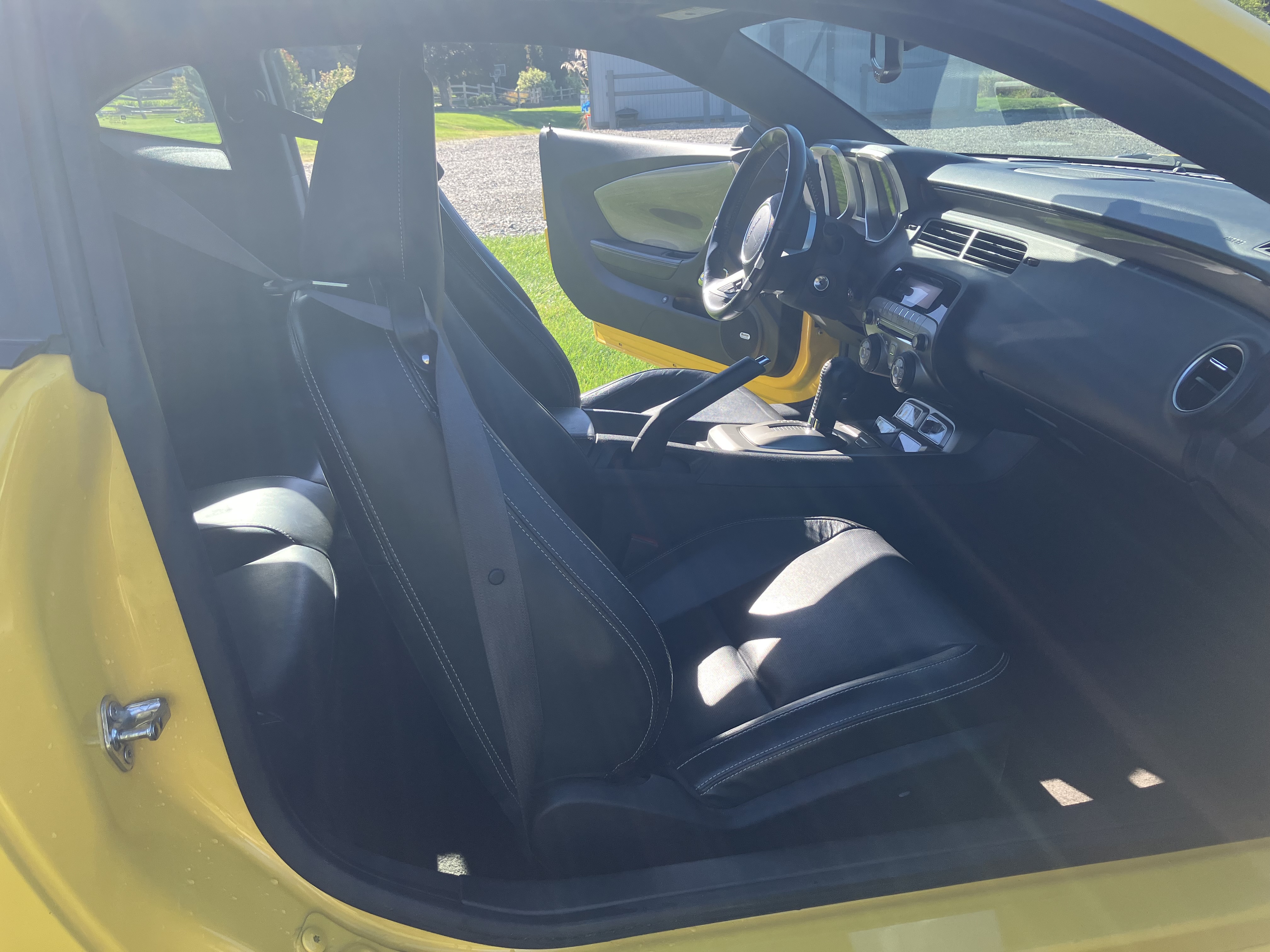 Used 2011 Chevrolet Camaro LT RWD image 12
