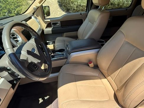 Used 2014 Ford F150 Lariat w/ Equipment Group 502A Luxury AWD/4WD image 4