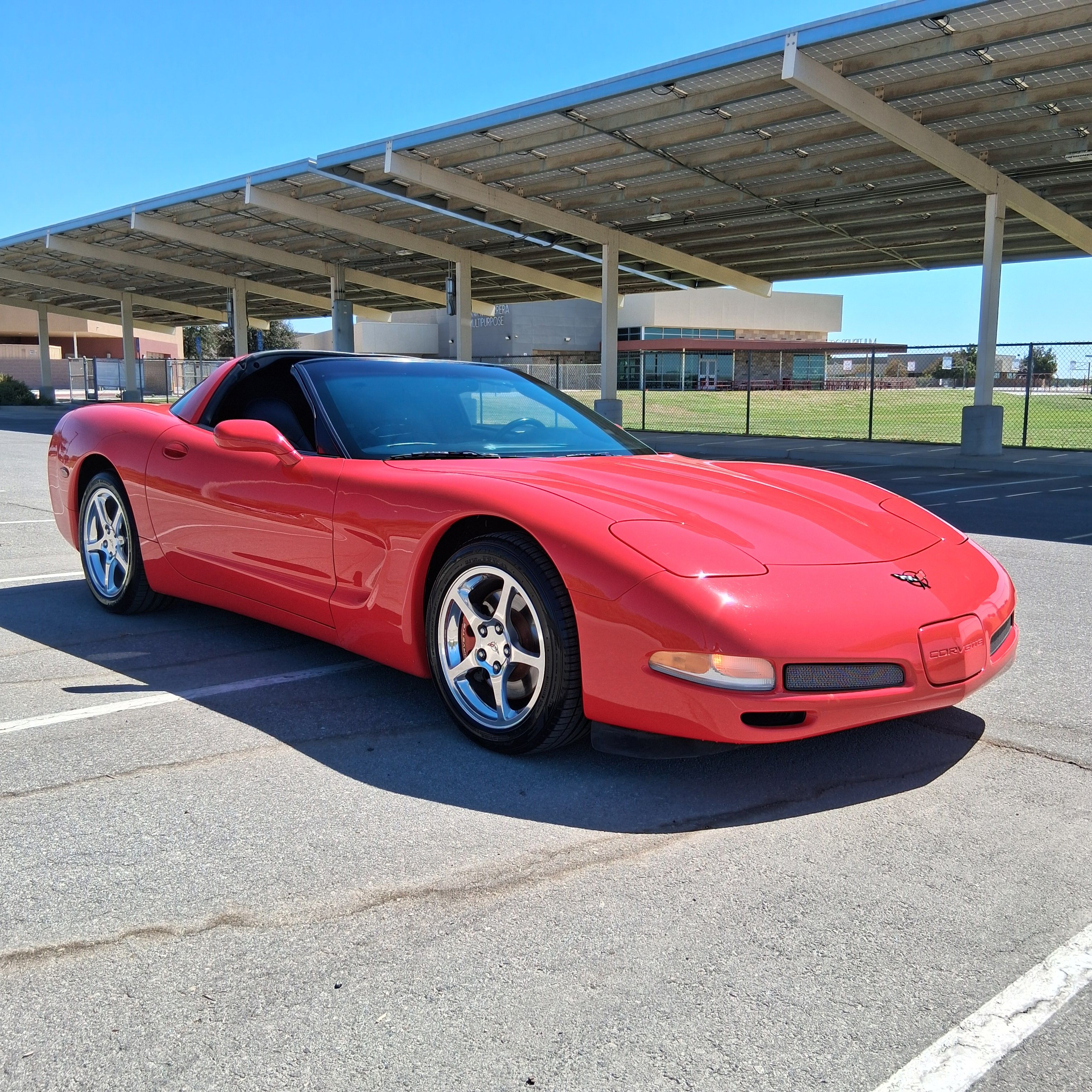 Used 2002 Chevrolet Corvette Coupe RWD image 4