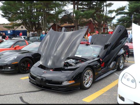 Used 1998 Chevrolet Corvette Convertible 2D w/ Memory Pkg image 5