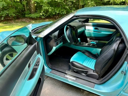 Used 2002 Ford Thunderbird RWD image 10