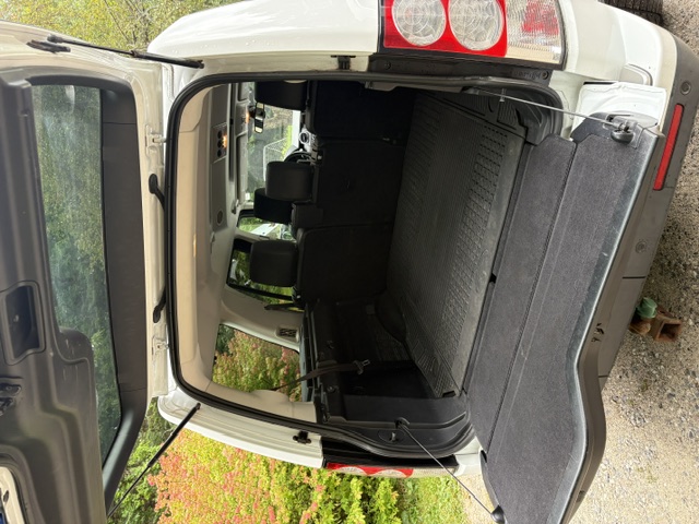 Used 2013 Land Rover LR4 HSE LUX AWD/4WD image 6