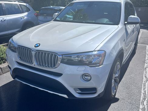 Used 2017 BMW X3 sDrive28i RWD image 1