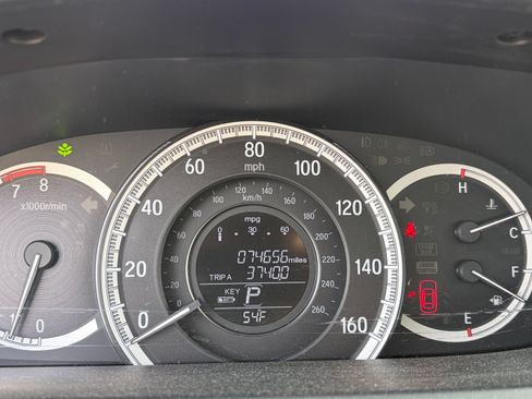 Used 2017 Honda Accord EX image 7