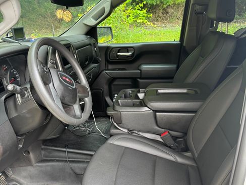 Used 2024 GMC Sierra 1500 Pro w/ Pro Value Package AWD/4WD image 8