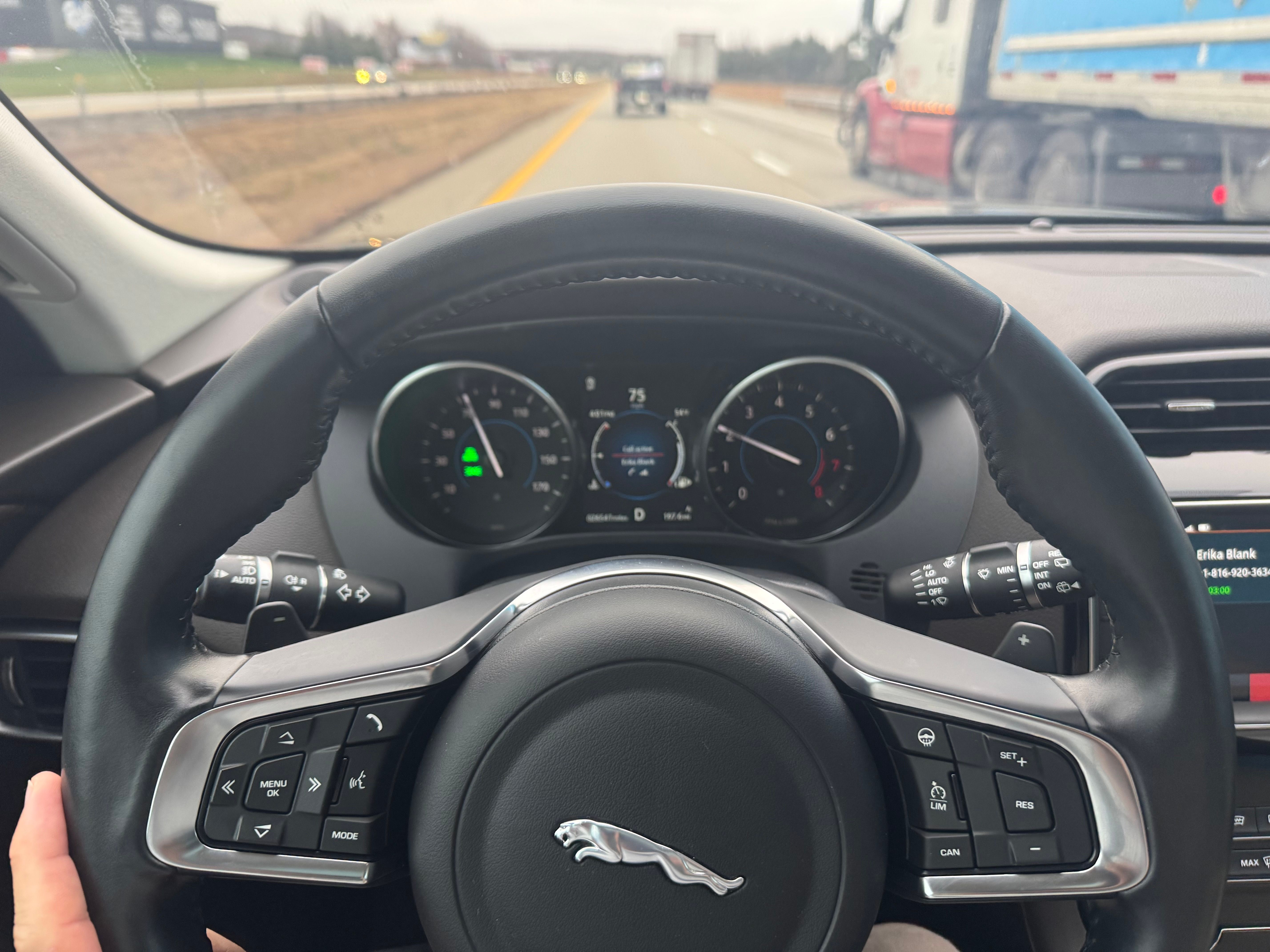 Used 2018 Jaguar F-PACE Prestige AWD/4WD image 11