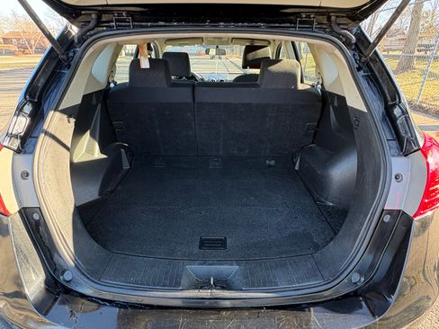 Used 2009 Nissan Rogue S image 2