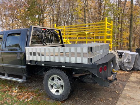Used 2005 Ford F250 Lariat image 2