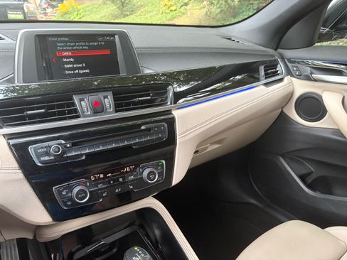 Used 2018 BMW X2 sDrive28i w/ Convenience Package FWD image 10
