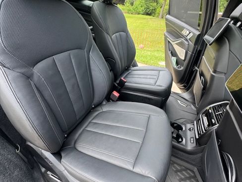 Used 2020 BMW X7 M50i AWD/4WD image 13