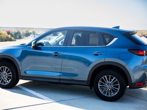 Used 2021 MAZDA CX-5 Touring w/ Touring Preferred SV Package image 5