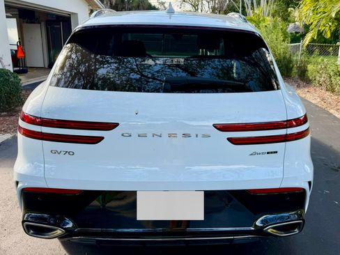 Used 2026 Genesis GV70 3.5T Sport Prestige image 9