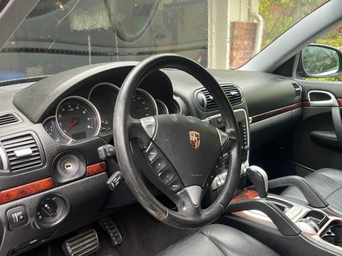 Used 2004 Porsche Cayenne S AWD/4WD image 9