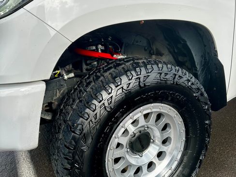 Used 2020 Toyota Tundra Limited image 8