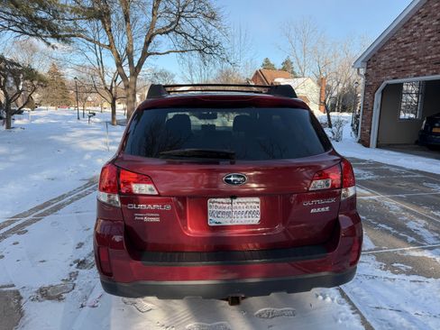 Used 2013 Subaru Outback 2.5i Premium image 9