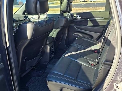 Used 2014 Jeep Grand Cherokee Overland image 19
