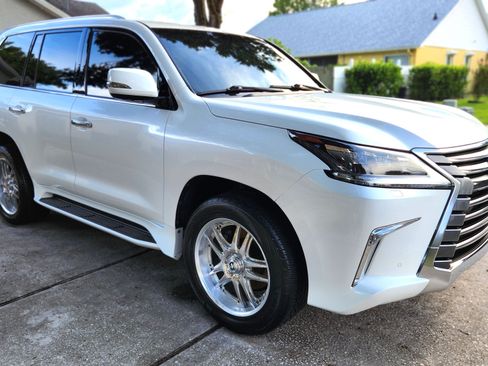 Used 2017 Lexus LX 570 4WD image 1