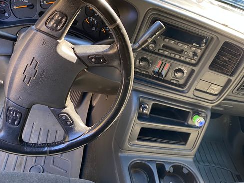 Used 2003 Chevrolet Silverado 3500 LS RWD image 9