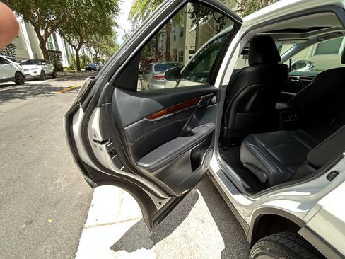 Used 2018 Lexus RX 350 FWD w/ Premium Package image 4