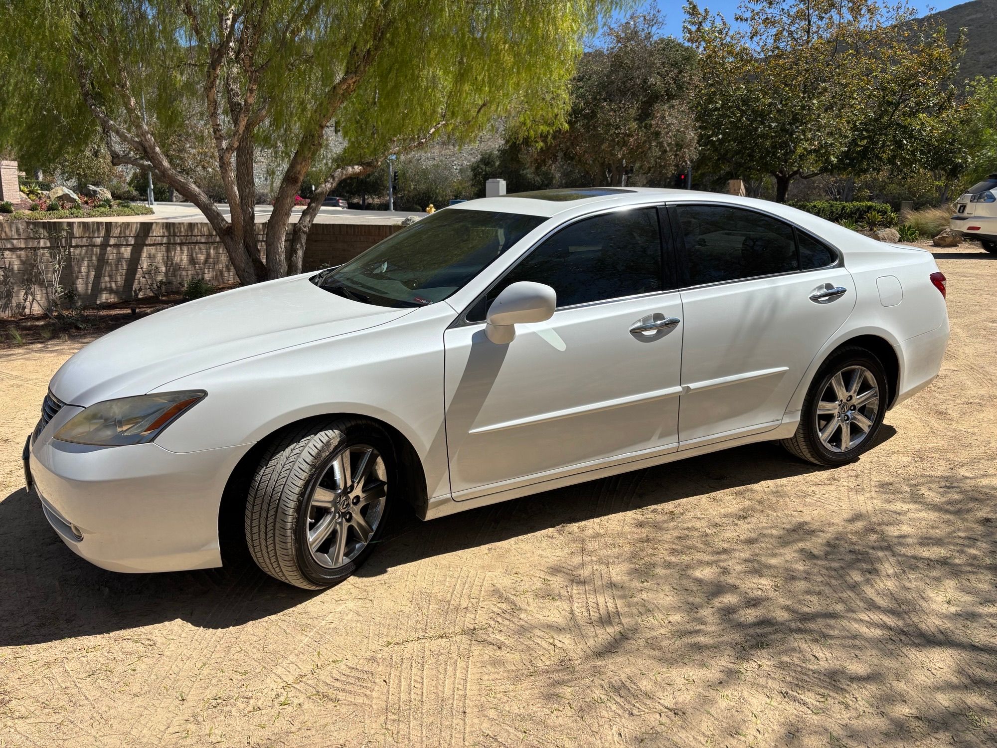 Used 2007 Lexus ES 350 w/ Premium Pkg FWD image 2
